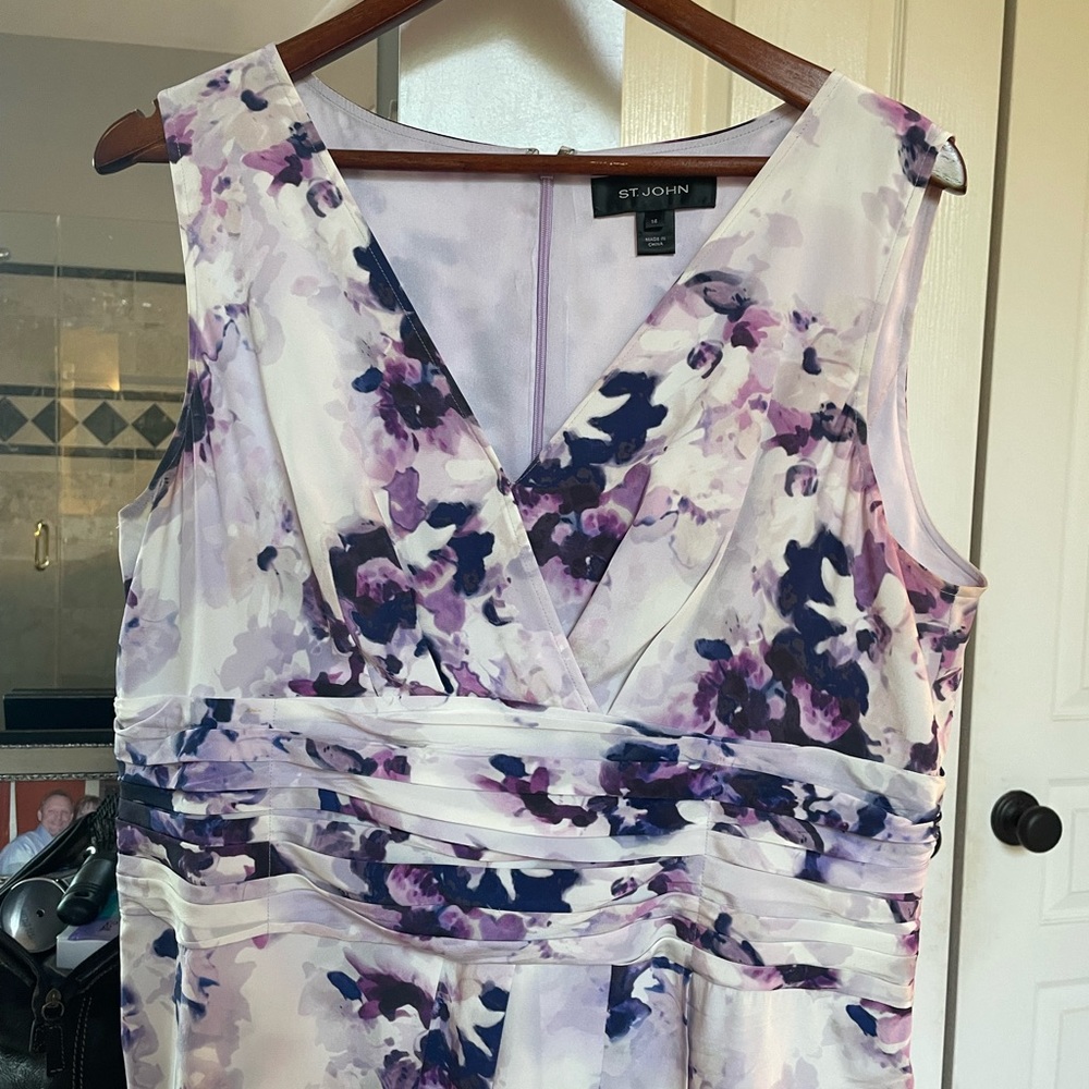 Gorgeous St John Silk Crepe Dress - Picture 4 of 4